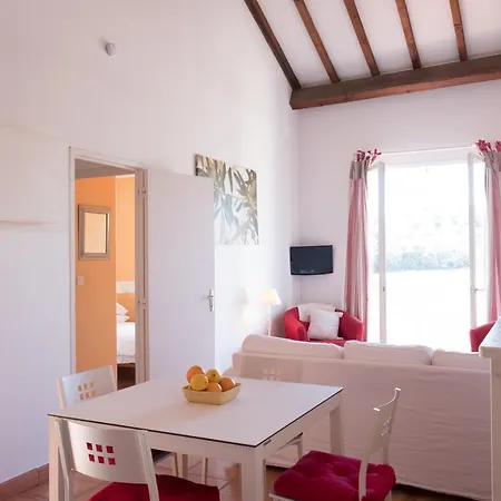Chateau Canet Nyaraló
