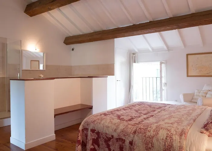 卡奈城堡酒店 *